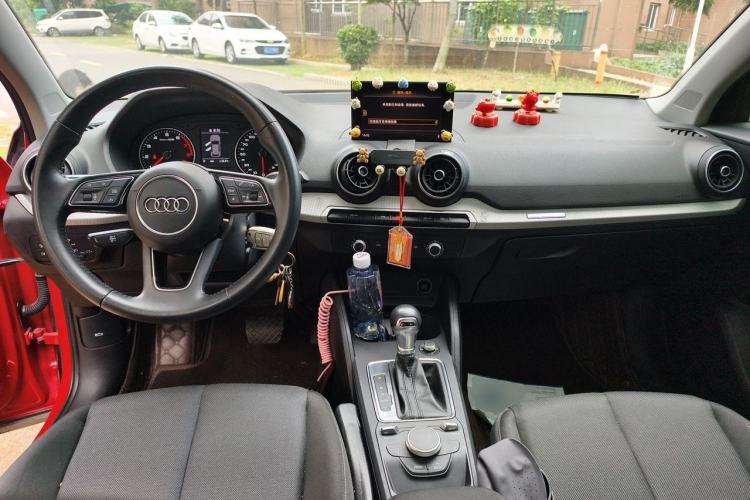 Used Audi Q2L 2020 35 TFSI Ambition Dynamic Edition Center Console