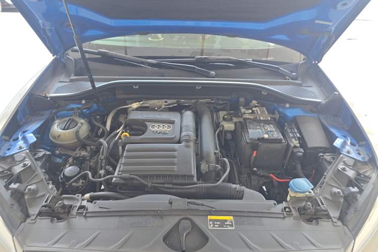 Used Audi Q2L 2020 35 TFSI Fashion Dynamic Model Engine Bay