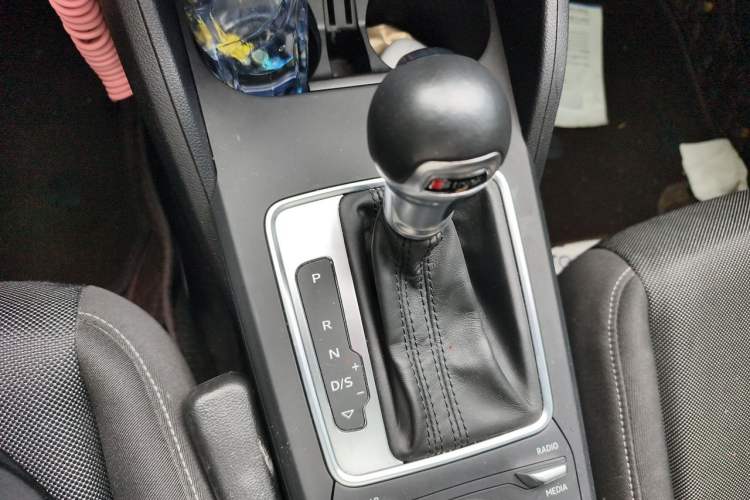 Used Audi Q2L 2020 35 TFSI Ambition Dynamic Edition Gear Lever