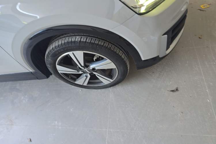 Used Audi Q2L 2020 35 TFSI Fashion Dynamic Model Right Front Wheel Hub