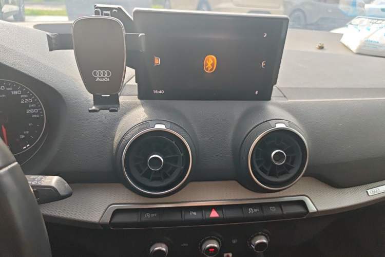 Used Audi Q2L 2020 35 TFSI Ambition Dynamic Edition Audio And AC Panel