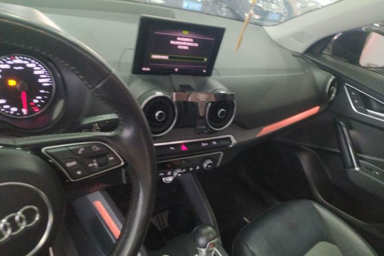 Used Audi Q2L 2020 35 TFSI Fashionable and Elegant Model Audio And AC Panel