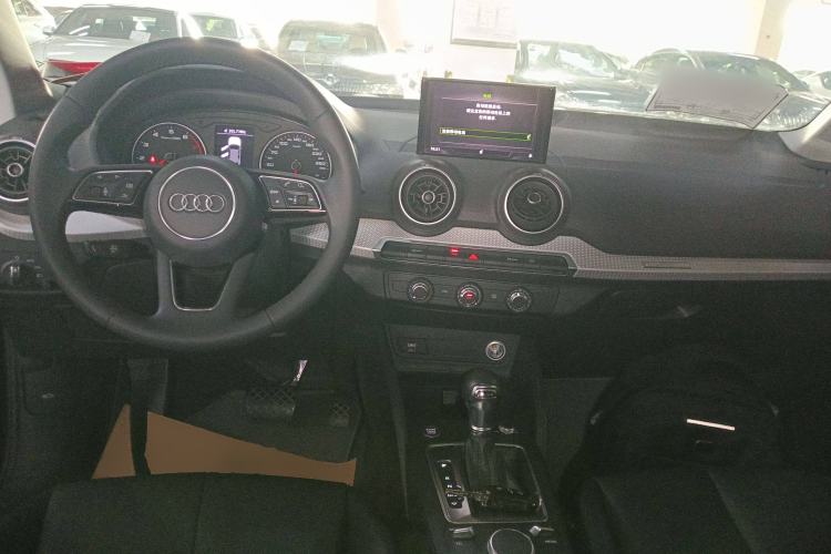 Used Audi Q2L 2020 35 TFSI Ambition Dynamic Edition Center Console