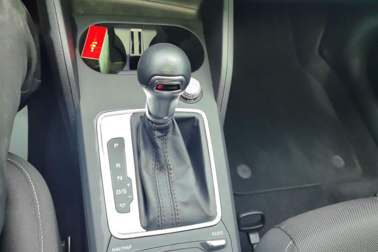Used Audi Q2L 2020 35 TFSI Ambition Dynamic Edition Gear Lever