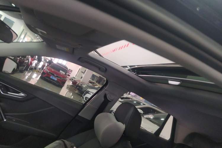 Used Audi Q2L 2020 35 TFSI Fashionable and Elegant Model Headliner