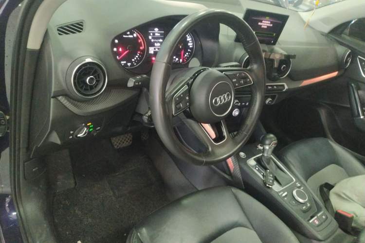 Used Audi Q2L 2020 35 TFSI Fashionable and Elegant Model Interior 2