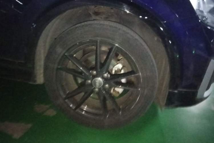 Used Audi Q2L 2020 35 TFSI Ambition Dynamic Edition Right Front Wheel Hub