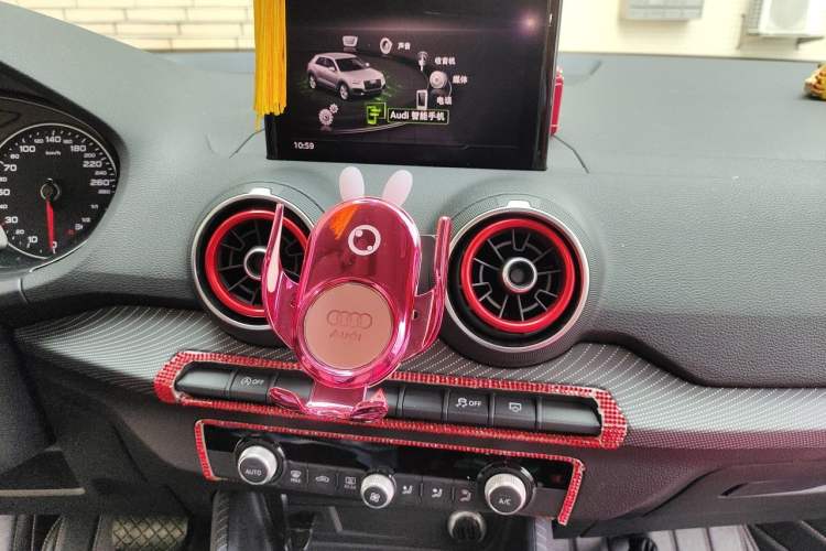 Used Audi Q2L 2020 35 TFSI Fashion Dynamic Model Audio And AC Panel