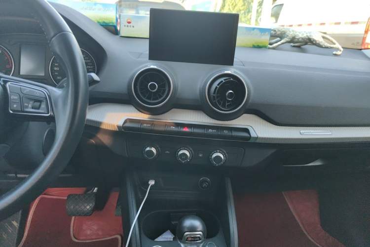Used Audi Q2L 2020 35 TFSI Ambition Dynamic Edition Audio And AC Panel