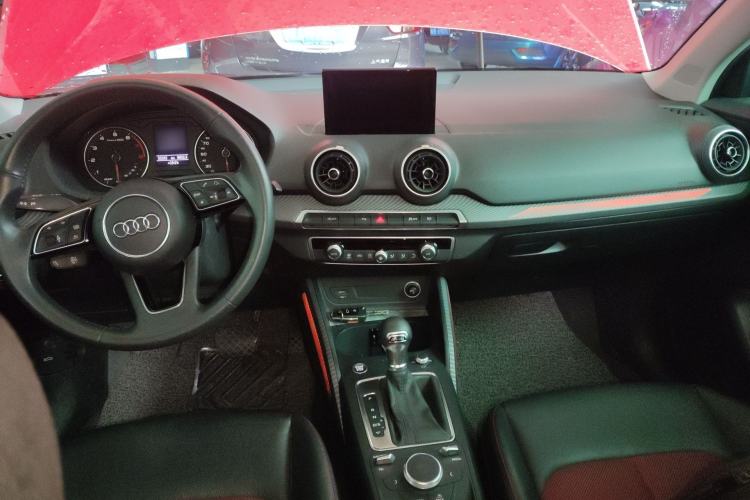Used Audi Q2L 2020 35 TFSI Fashion Dynamic Model Center Console