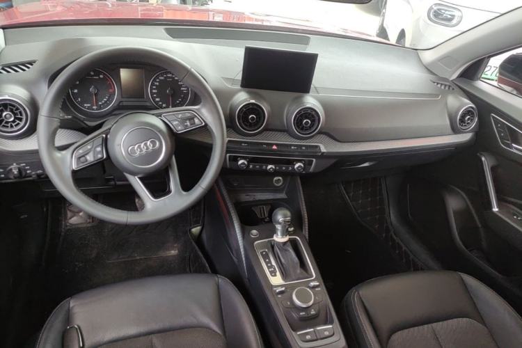 Used Audi Q2L 2020 35 TFSI Fashion Dynamic Model Center Console