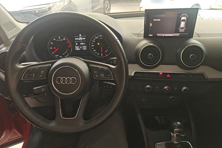 Used Audi Q2L 2020 35 TFSI Ambition Dynamic Edition Center Console