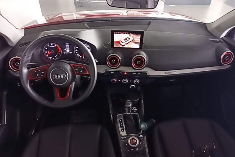 Used Audi Q2L 2020 35 TFSI Ambition Dynamic Edition Center Console