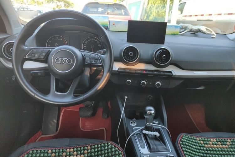 Used Audi Q2L 2020 35 TFSI Ambition Dynamic Edition Center Console