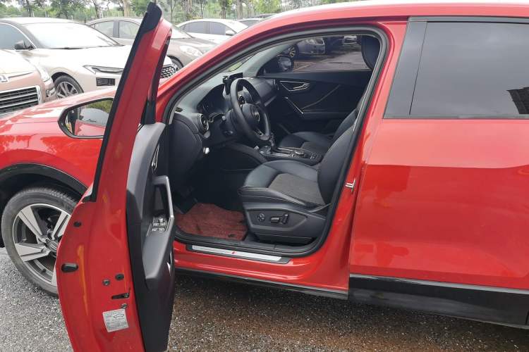 Used Audi Q2L 2020 35 TFSI Fashion Dynamic Model Driver Seat