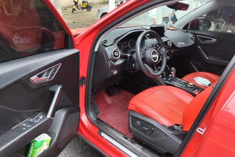 Used Audi Q2L 2020 35 TFSI Fashionable and Elegant Model Driver Seat