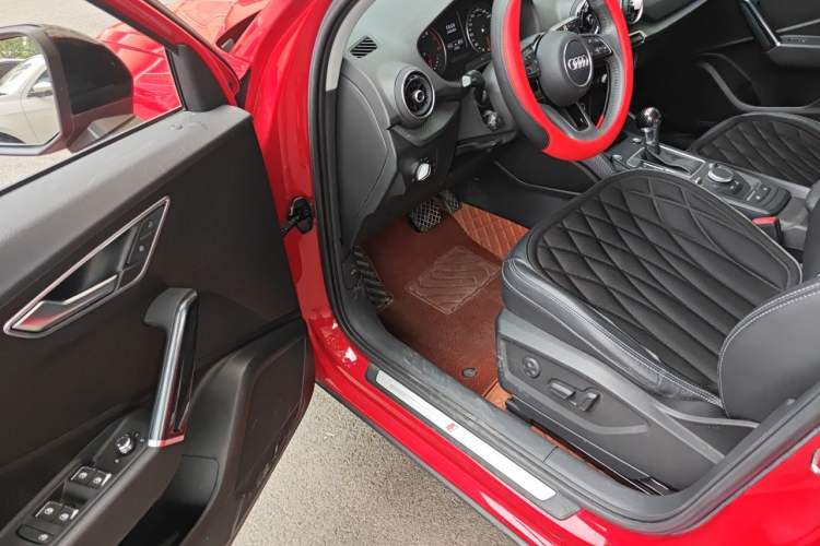 Used Audi Q2L 2020 35 TFSI Fashion Dynamic Model Driver Seat