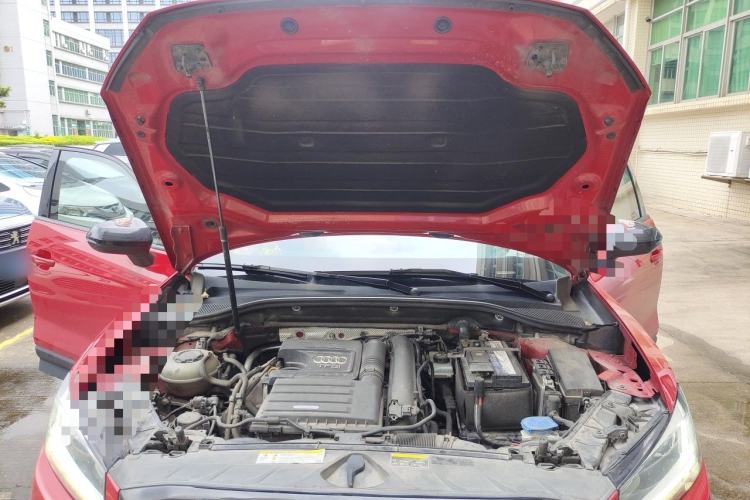 Used Audi Q2L 2020 35 TFSI Fashion Dynamic Model Engine Bay