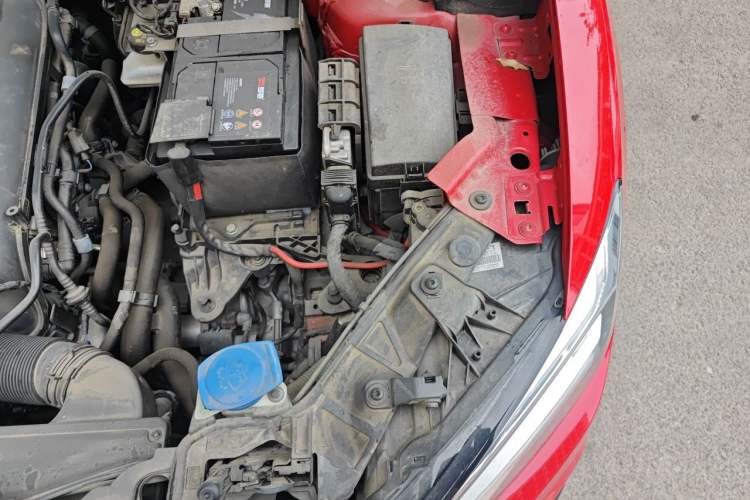 Used Audi Q2L 2020 35 TFSI Fashion Dynamic Model Engine Bay Left