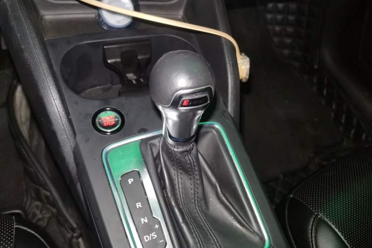 Used Audi Q2L 2020 35 TFSI Ambition Dynamic Edition Gear Lever