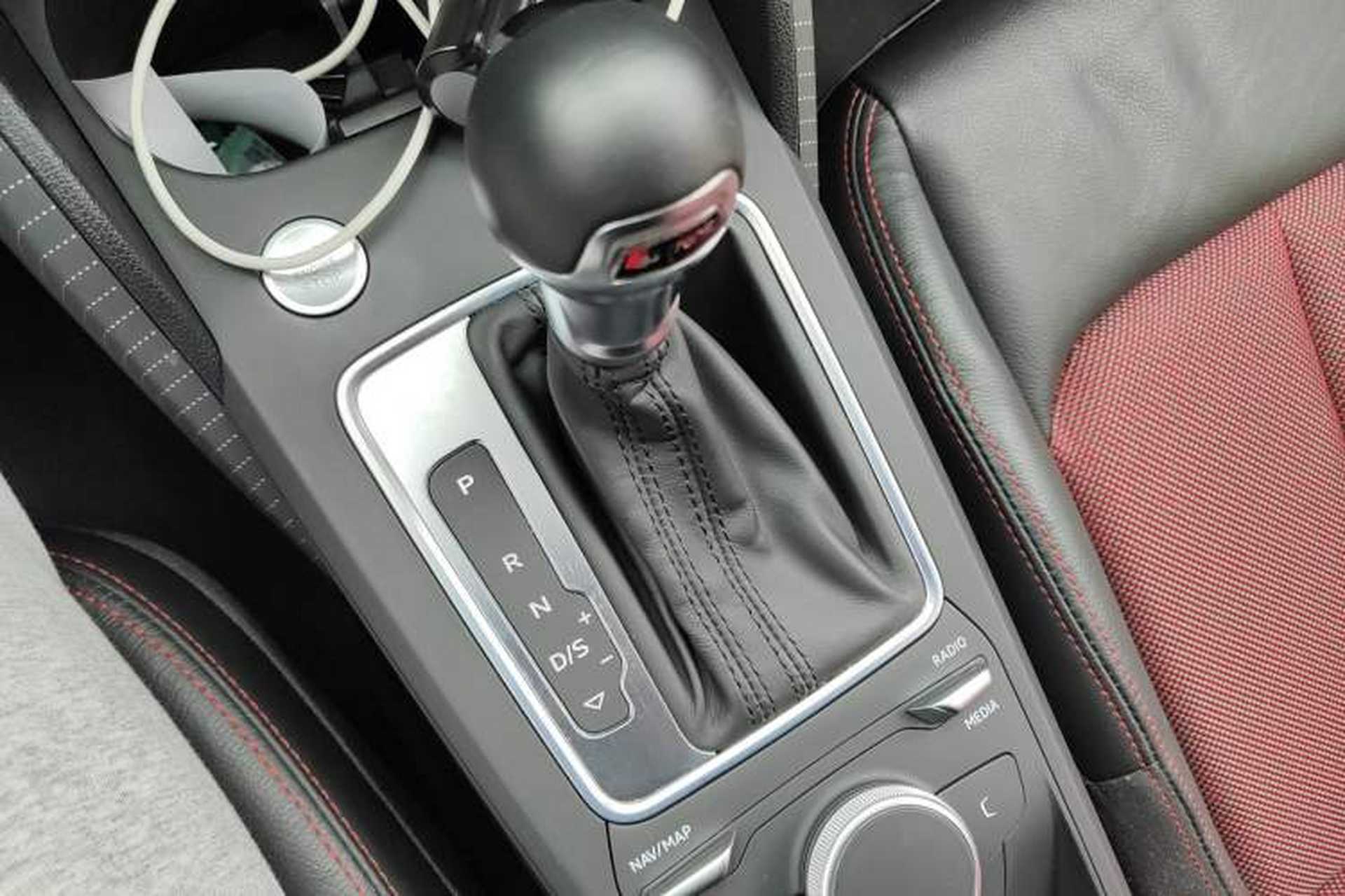 Used Audi Q2L 2020 35 TFSI Fashion Dynamic Model Gear Lever