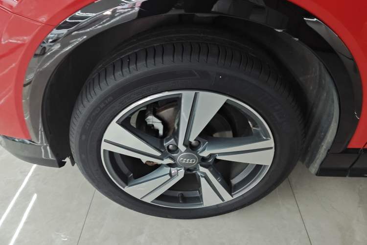 Used Audi Q2L 2020 35 TFSI Fashion Dynamic Model Left Front Wheel Hub