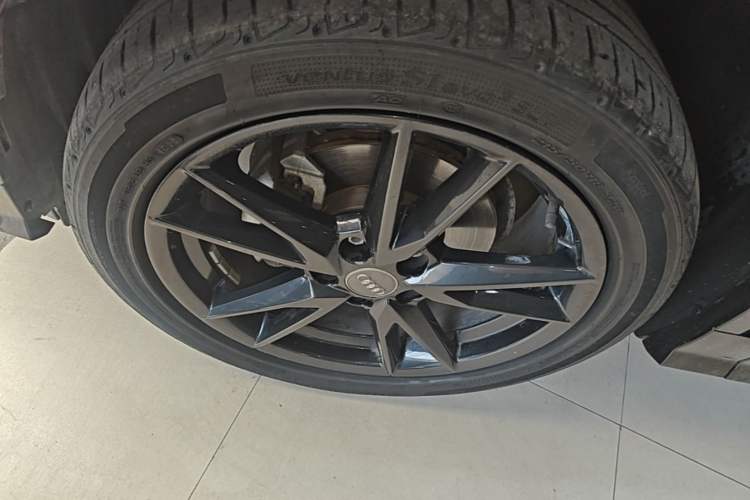 Used Audi Q2L 2020 35 TFSI Ambition Dynamic Edition Left Front Wheel Hub