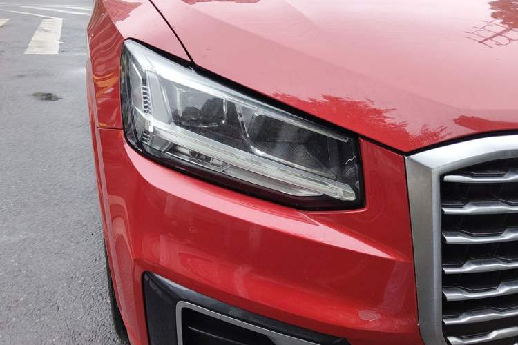 Used Audi Q2L 2020 35 TFSI Fashionable and Elegant Model Right Front Headlight