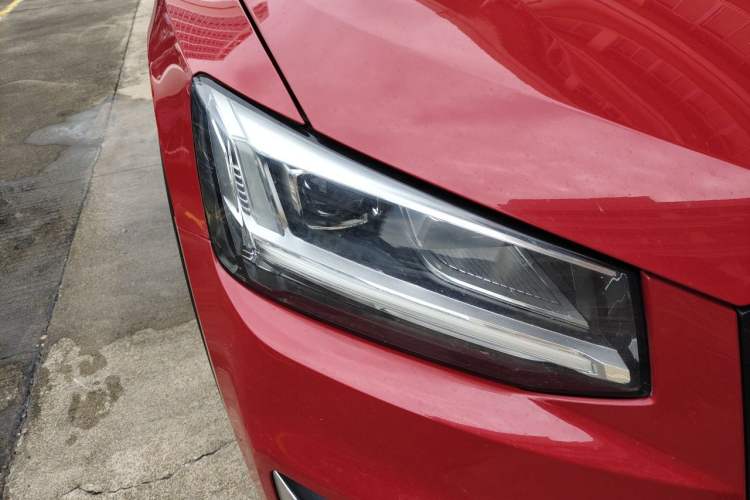 Used Audi Q2L 2020 35 TFSI Fashion Dynamic Model Right Front Headlight