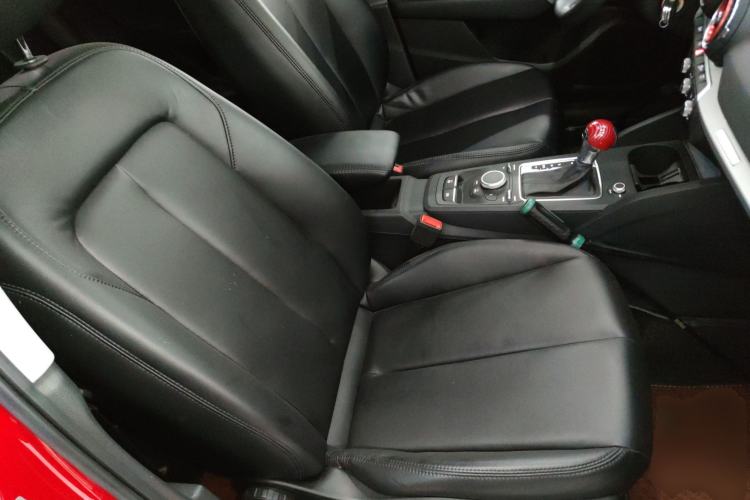 Used Audi Q2L 2020 35 TFSI Ambition Dynamic Edition Right Front Seat