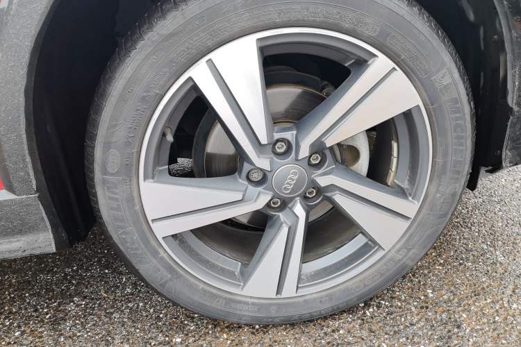Used Audi Q2L 2020 35 TFSI Fashion Dynamic Model Right Front Wheel Hub