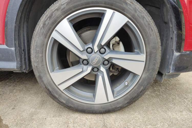 Used Audi Q2L 2020 35 TFSI Fashion Dynamic Model Right Front Wheel Hub