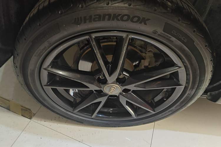 Used Audi Q2L 2020 35 TFSI Ambition Dynamic Edition Right Rear Wheel Hub