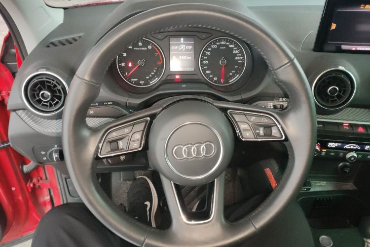 Used Audi Q2L 2020 35 TFSI Fashion Dynamic Model Steering Wheel