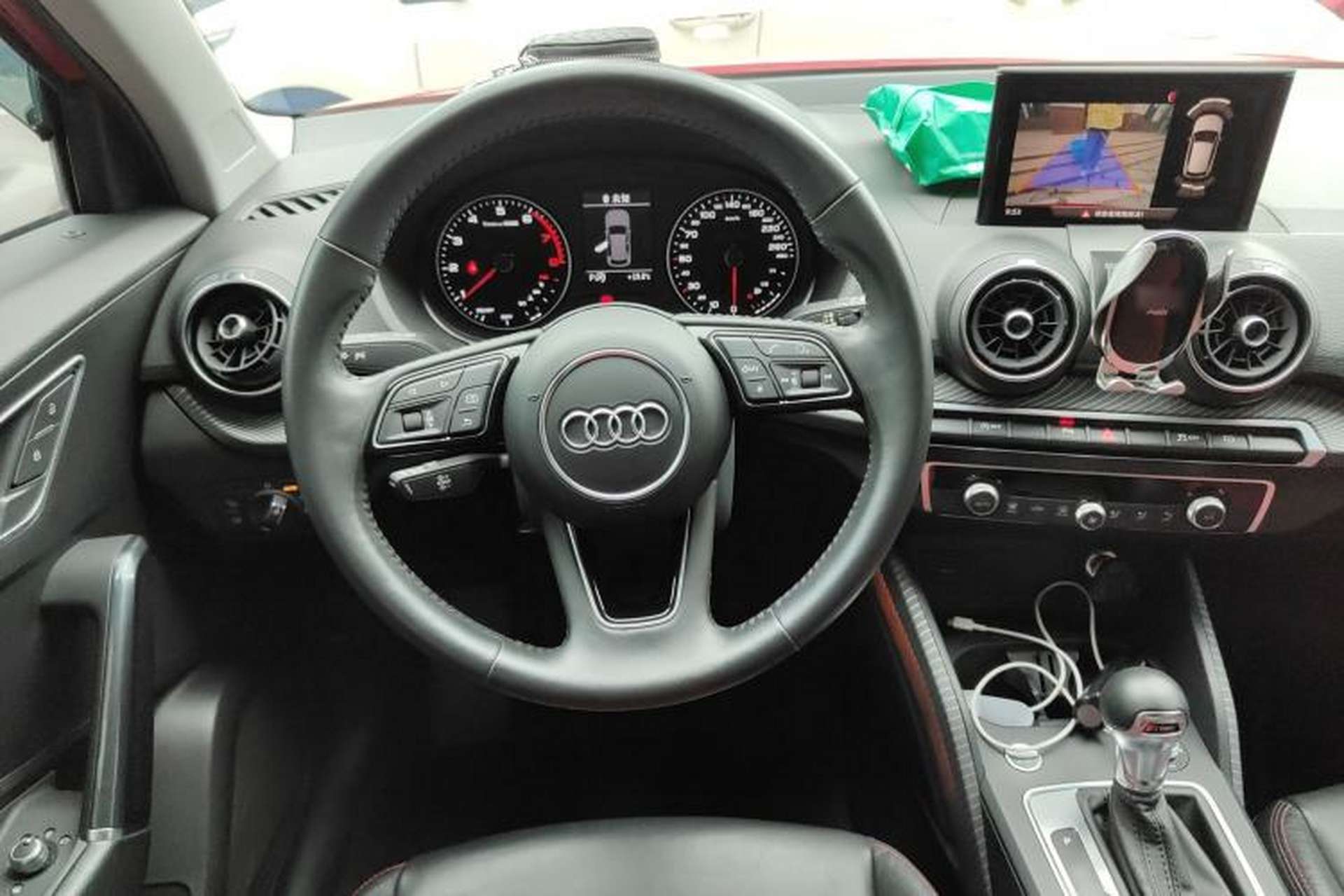 Used Audi Q2L 2020 35 TFSI Fashion Dynamic Model Steering Wheel