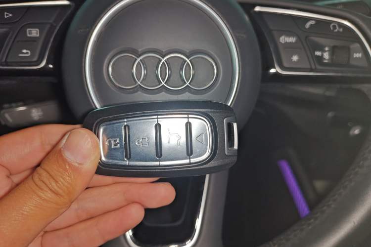 Used Audi Q2L 2020 35 TFSI Fashion Dynamic Model Vehicle Key