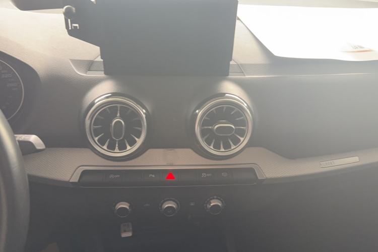 Used Audi Q2L 2020 35 TFSI Ambition Dynamic Edition Audio And AC Panel