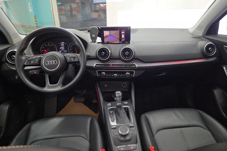 Used Audi Q2L 2020 35 TFSI Fashionable and Elegant Model Center Console