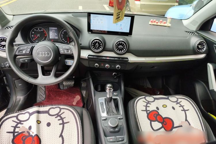 Used Audi Q2L 2020 35 TFSI Ambition Dynamic Edition Center Console