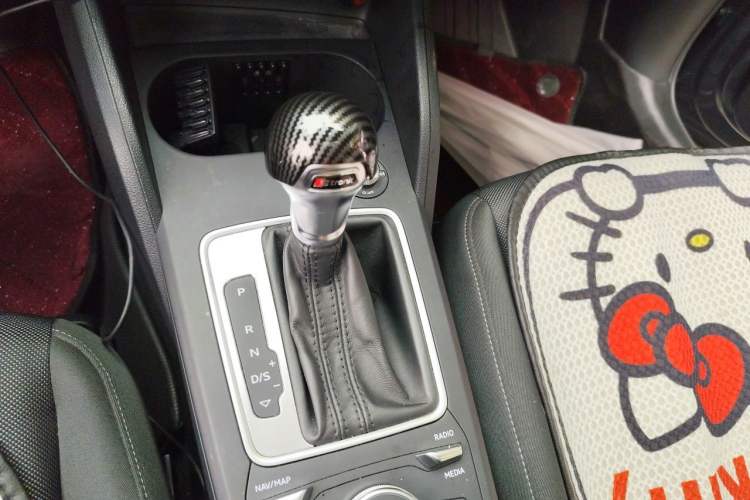 Used Audi Q2L 2020 35 TFSI Ambition Dynamic Edition Gear Lever