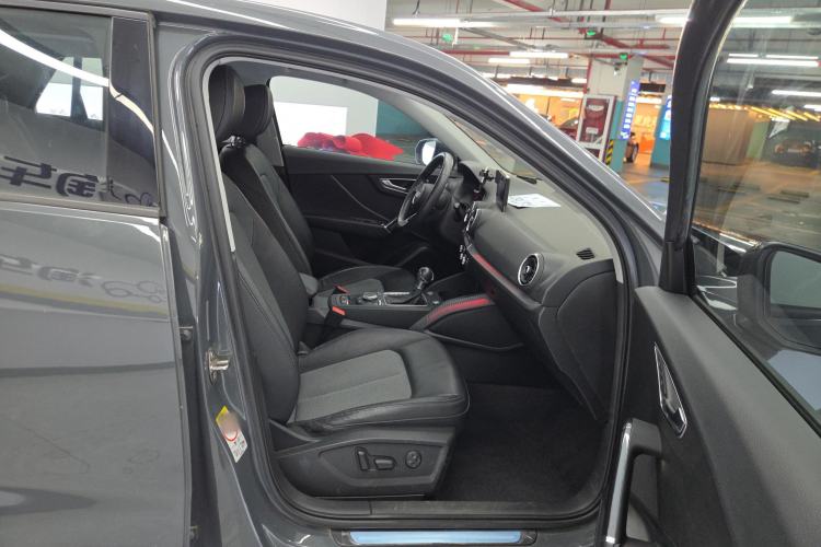 Used Audi Q2L 2020 35 TFSI Fashionable and Elegant Model Right Front Seat