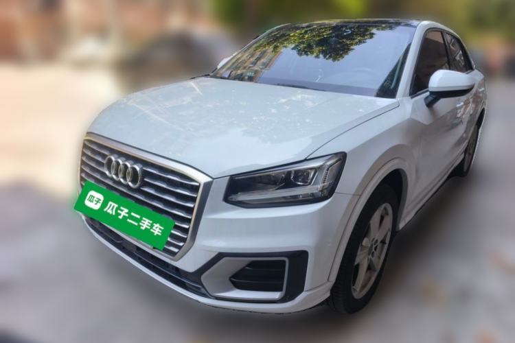 Used Audi Q2L 2020 35 TFSI Fashionable and Elegant Model Guazi used car, China used car export, Used car for sale, Used cars, Cheapest cars for sale