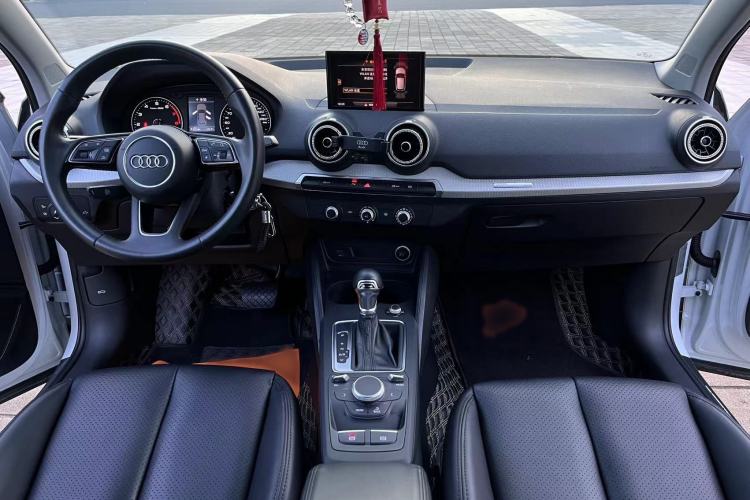 Used Audi Q2L 2020 35 TFSI Ambition Dynamic Edition Audio And AC Panel
