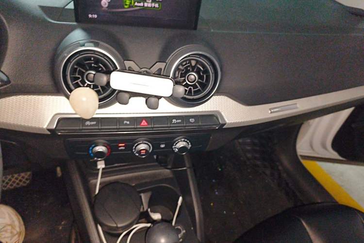 Used Audi Q2L 2020 35 TFSI Ambition Dynamic Edition Audio And AC Panel