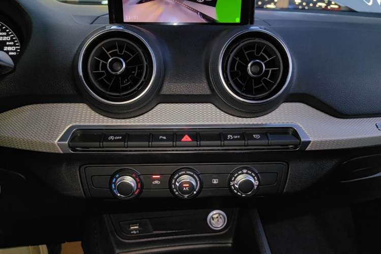 Used Audi Q2L 2020 35 TFSI Ambition Dynamic Edition Audio And AC Panel