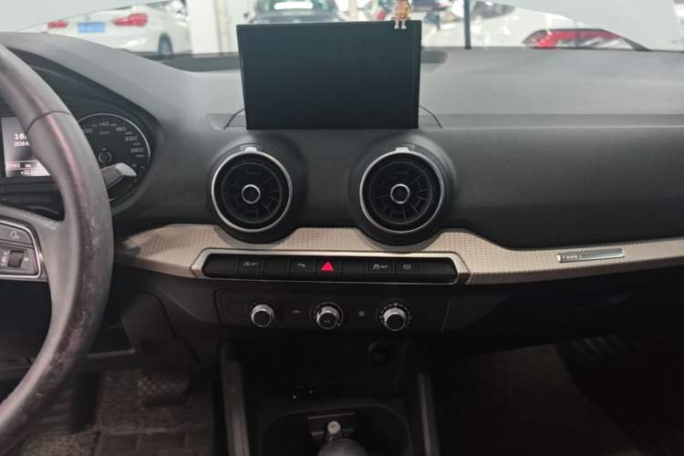Used Audi Q2L 2020 35 TFSI Ambition Dynamic Edition Audio And AC Panel