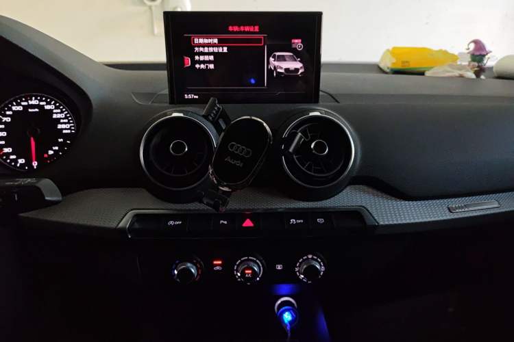 Used Audi Q2L 2020 35 TFSI Ambition Dynamic Edition Audio And AC Panel