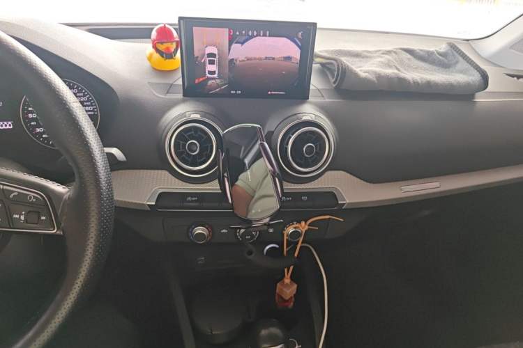 Used Audi Q2L 2020 35 TFSI Ambition Dynamic Edition Audio And AC Panel