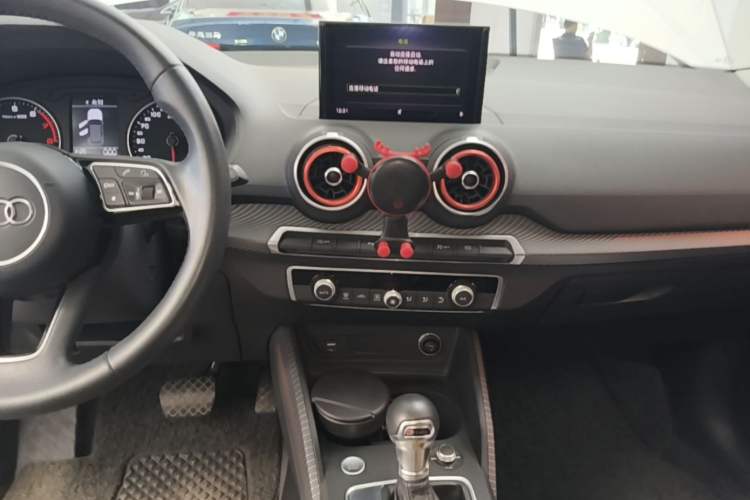 Used Audi Q2L 2020 35 TFSI Fashionable and Elegant Model Audio And AC Panel