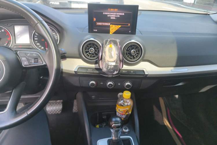 Used Audi Q2L 2020 35 TFSI Ambition Dynamic Edition Audio And AC Panel